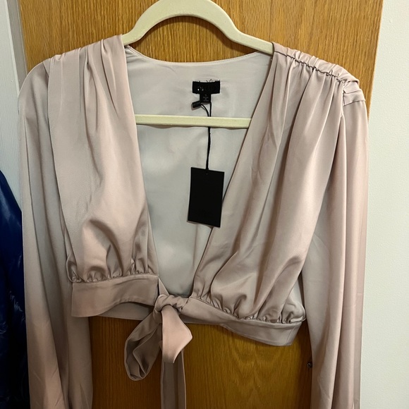 Revolve Top - Picture 2 of 3